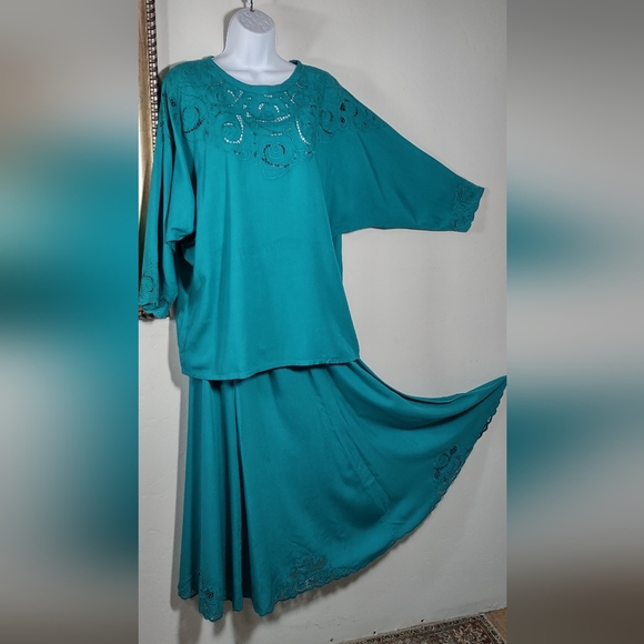 Vintage Surya Top/Skirt w/Cutwork Embroidery - Picture 2 of 11